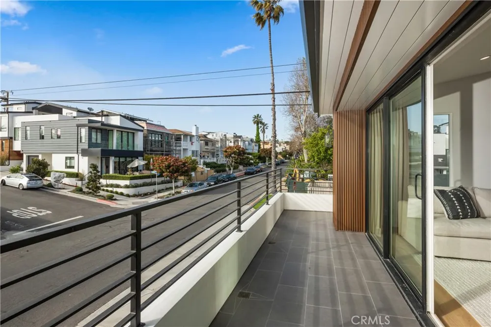 520 Iris Corona del Mar, CA 92625