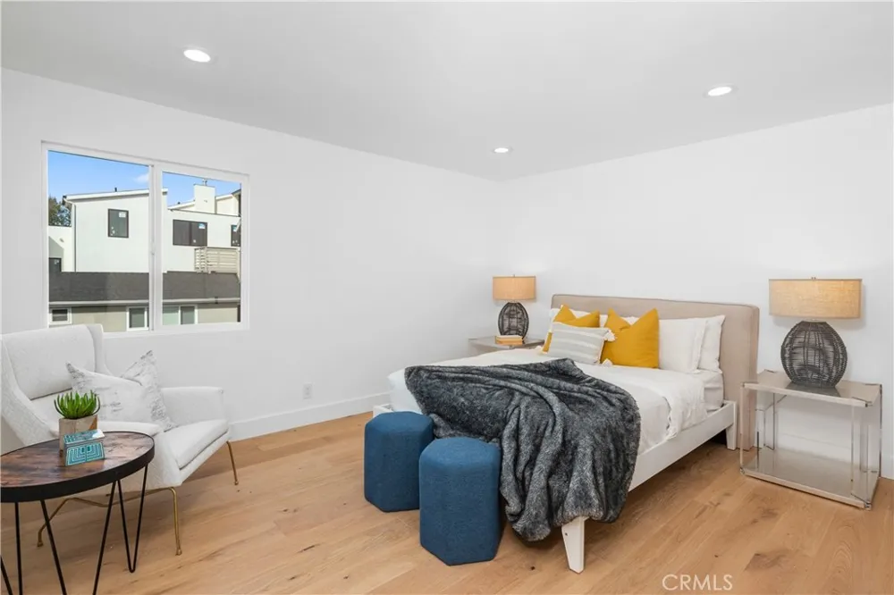 520 Iris Corona del Mar, CA 92625