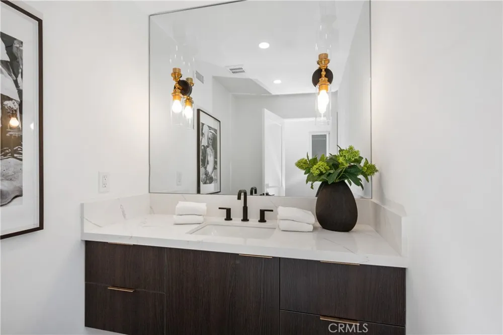520 Iris Corona del Mar, CA 92625