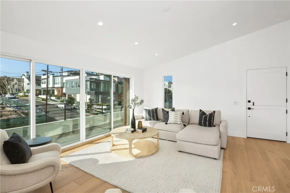 520 Iris Corona del Mar, CA 92625