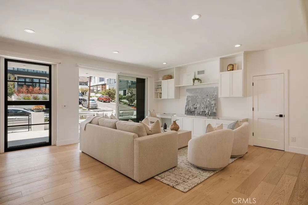 520 Iris Corona del Mar, CA 92625