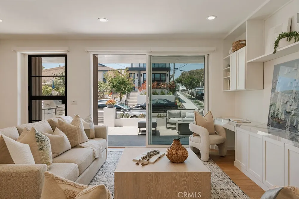 520 Iris Corona del Mar, CA 92625