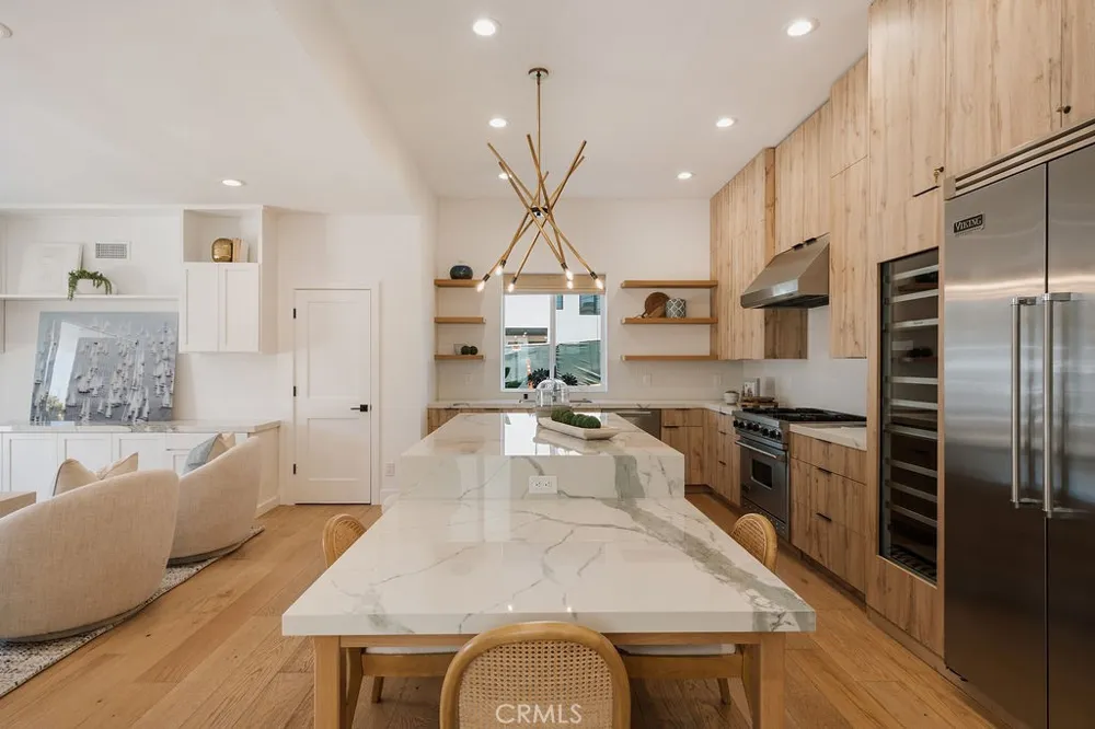 520 Iris Corona del Mar, CA 92625