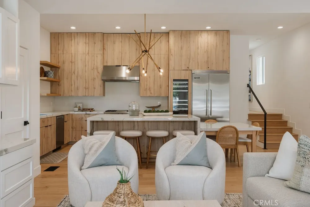 520 Iris Corona del Mar, CA 92625