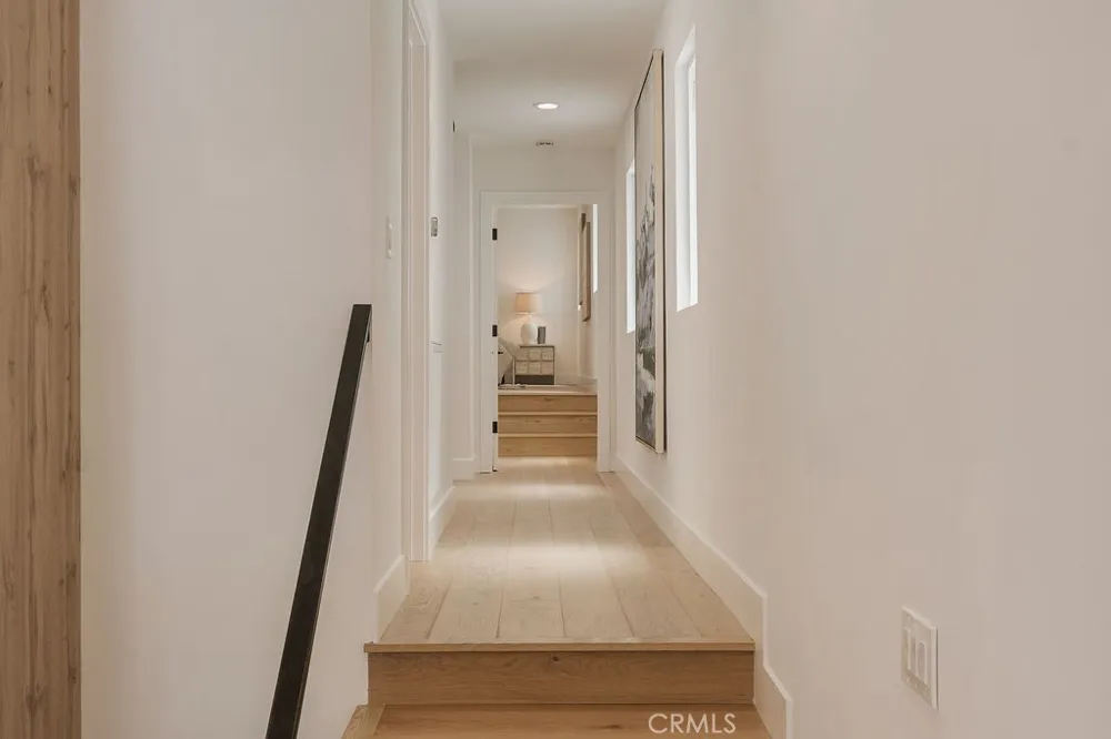520 Iris Corona del Mar, CA 92625