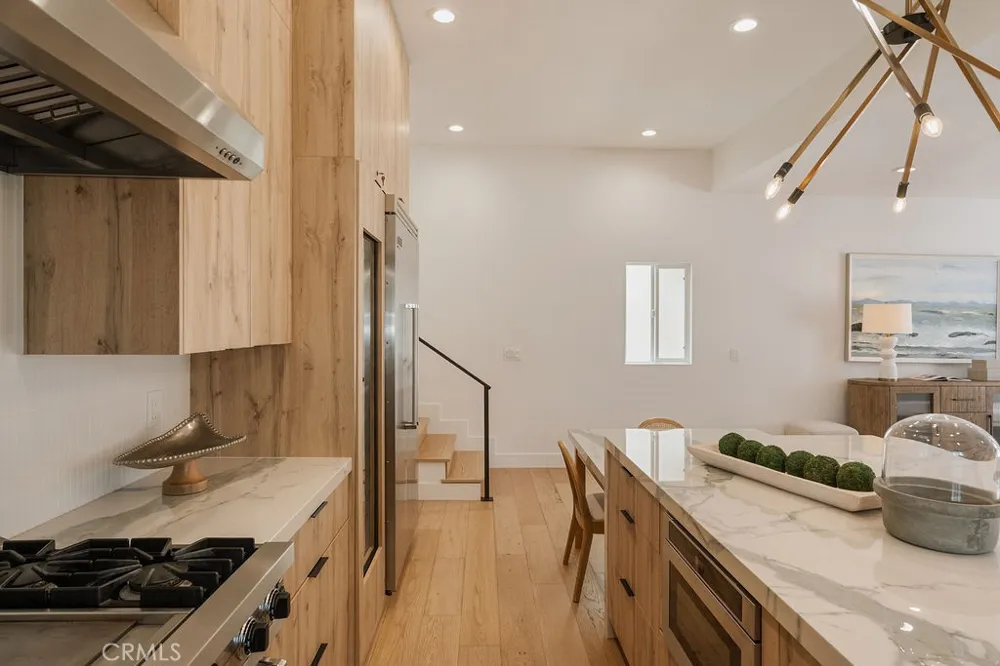 520 Iris Corona del Mar, CA 92625