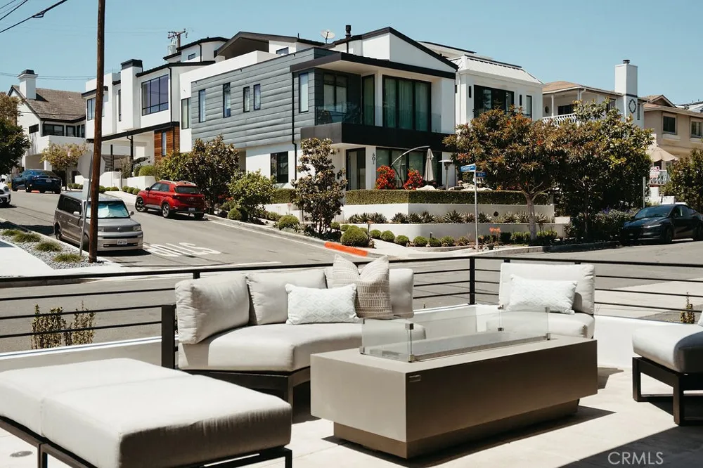 520 Iris Corona del Mar, CA 92625