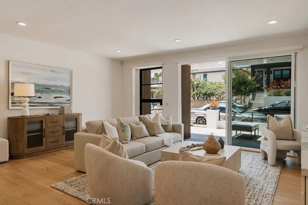 520 Iris Corona del Mar, CA 92625