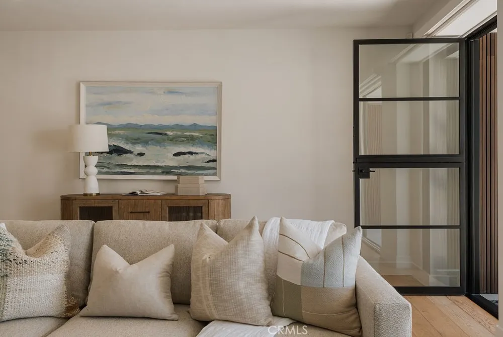 520 Iris Corona del Mar, CA 92625
