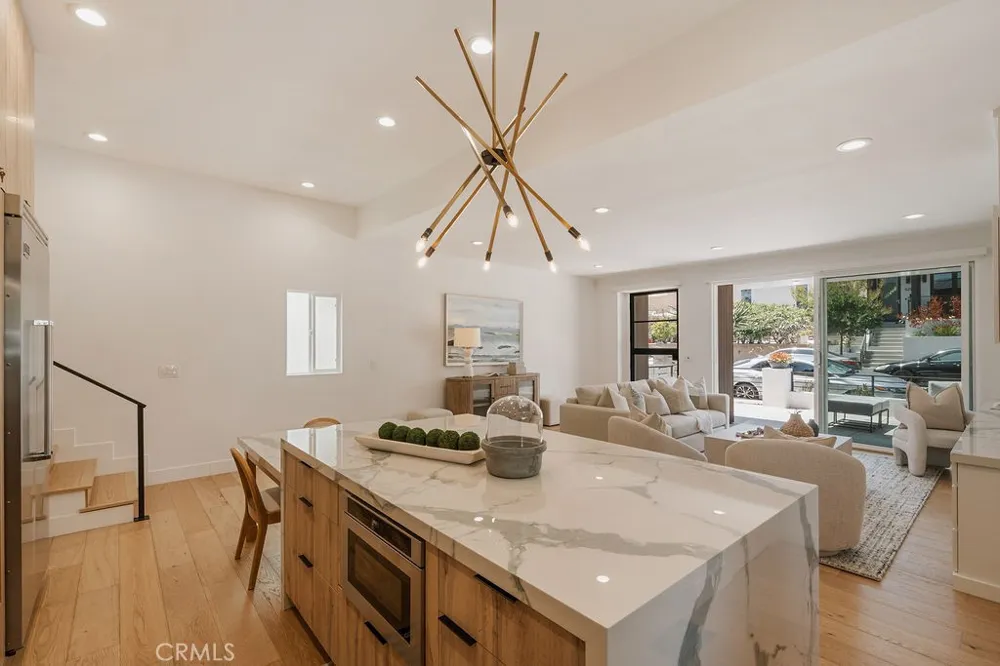 520 Iris Corona del Mar, CA 92625