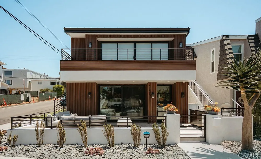 520 Iris Corona del Mar, CA 92625