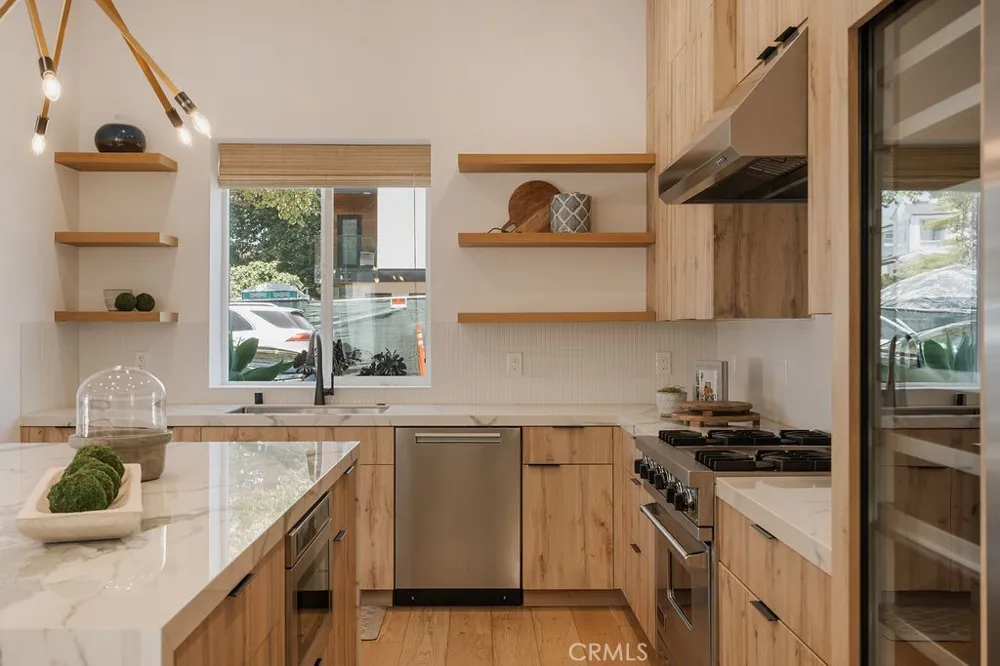 520 Iris Corona del Mar, CA 92625