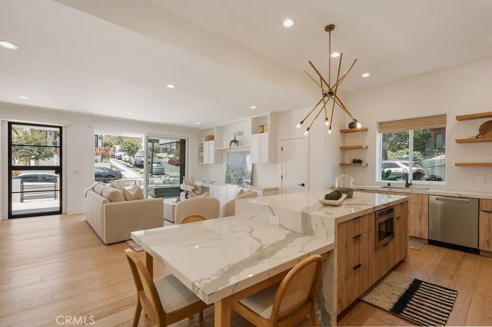 520 Iris Corona del Mar, CA 92625