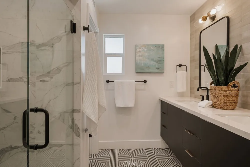 520 Iris Corona del Mar, CA 92625