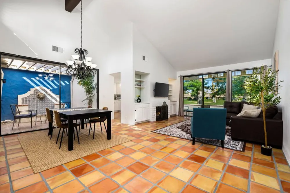 280 Tolosa Circle Palm Desert, CA 92260