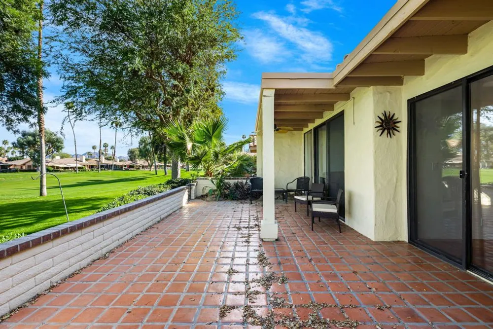 280 Tolosa Circle Palm Desert, CA 92260