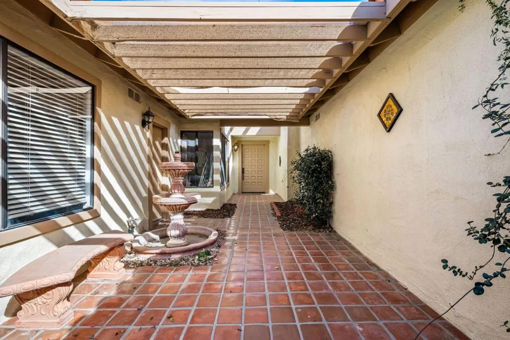 280 Tolosa Circle Palm Desert, CA 92260