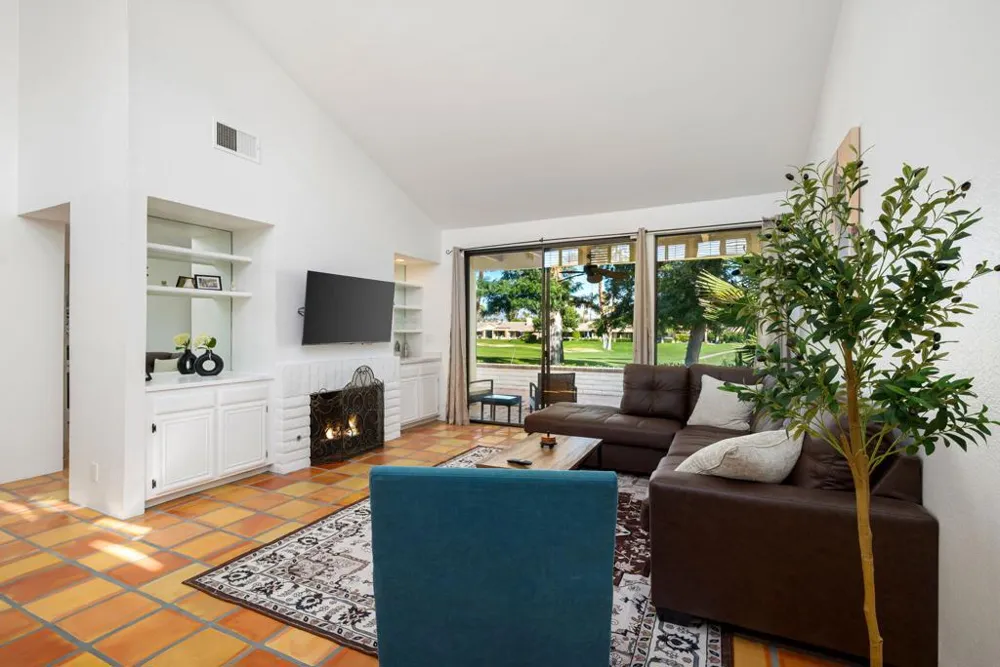 280 Tolosa Circle Palm Desert, CA 92260