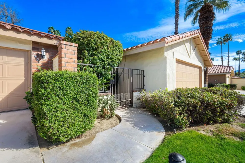 280 Tolosa Circle Palm Desert, CA 92260