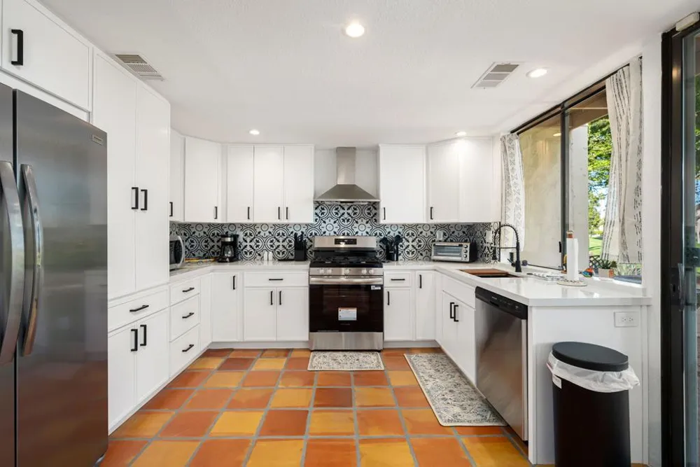 280 Tolosa Circle Palm Desert, CA 92260