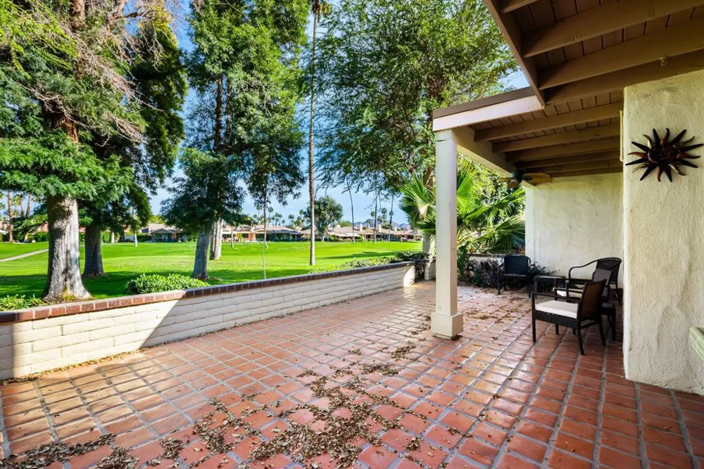 280 Tolosa Circle Palm Desert, CA 92260