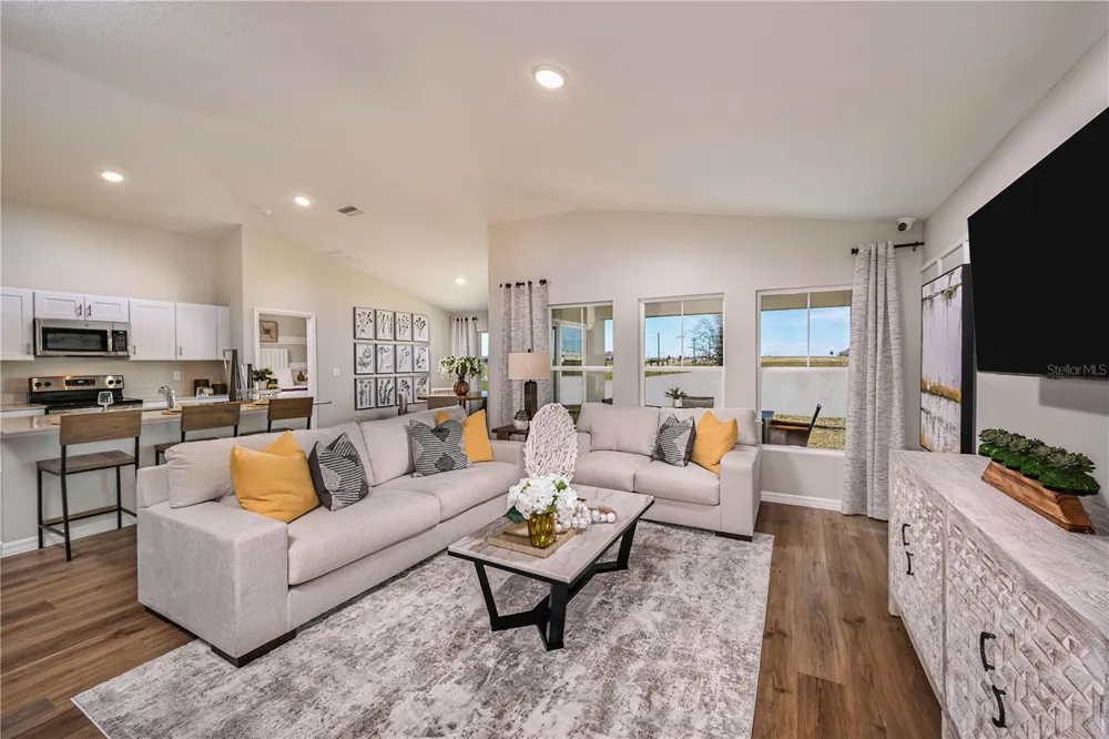 1815 POPPY DRIVE Lake Hamilton, FL 33851