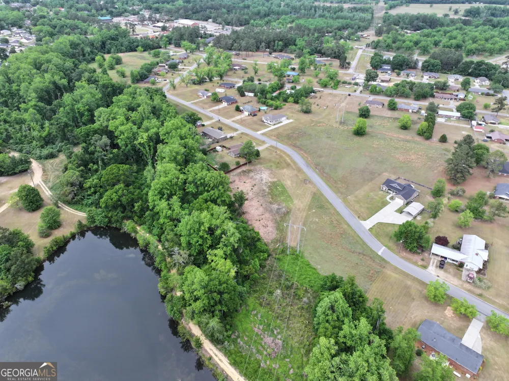 0 E Howard ST Glennville, GA 30427