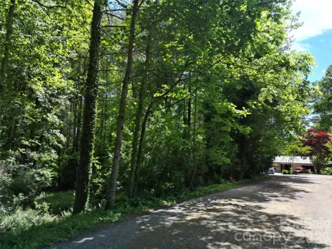 225 Country Lane