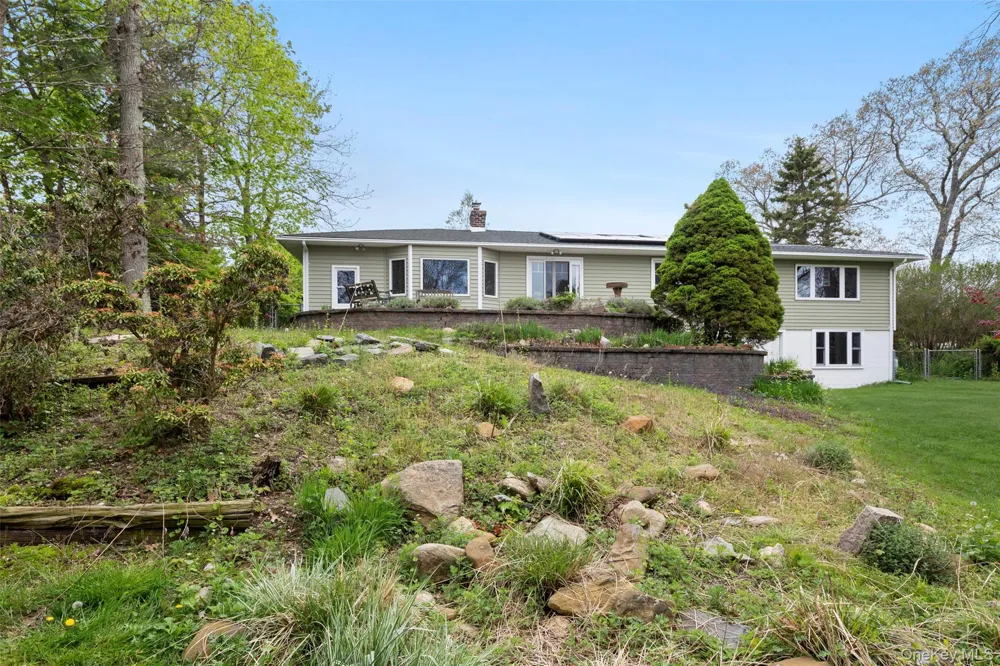 77 Evergreen Avenue East Moriches, NY 11940