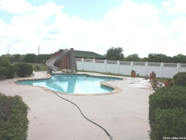 177 Schirmer Woodsboro, TX 78393