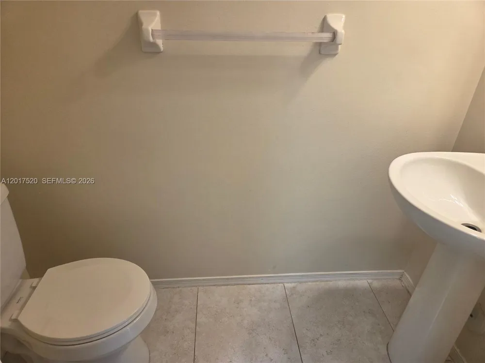 47 Simonton Cir Weston, FL 33326