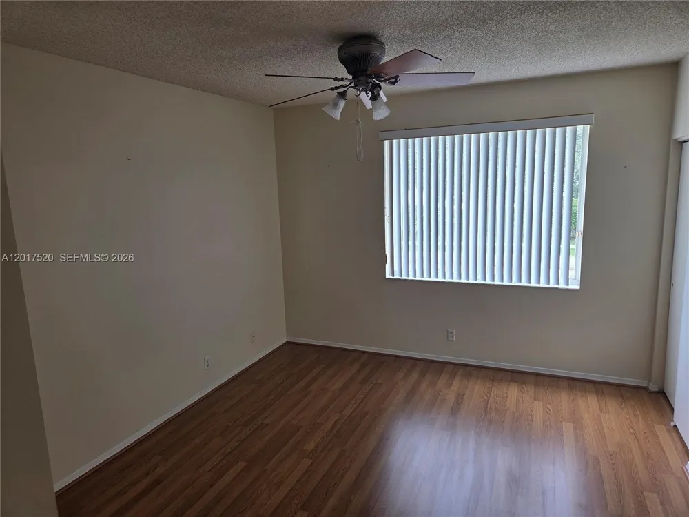 47 Simonton Cir Weston, FL 33326