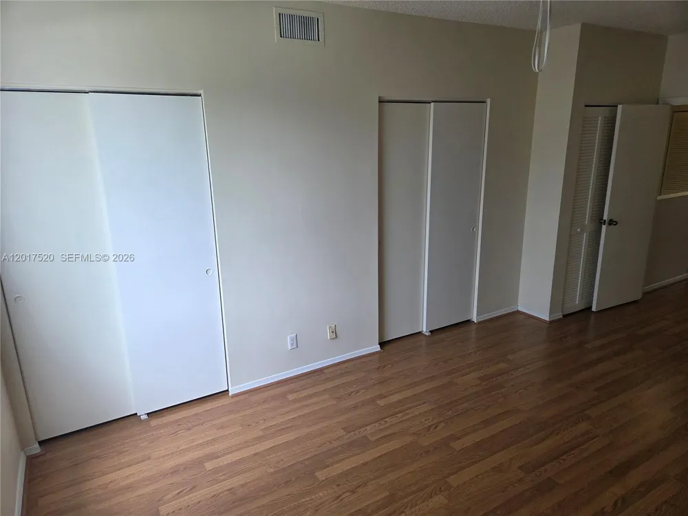 47 Simonton Cir Weston, FL 33326