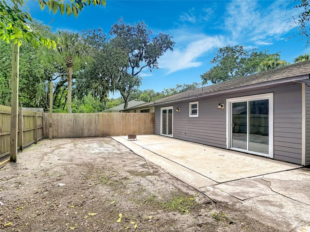 1302 BOND STREET Edgewater, FL 32132
