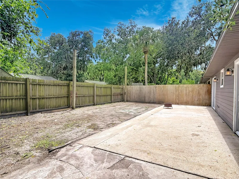 1302 BOND STREET Edgewater, FL 32132