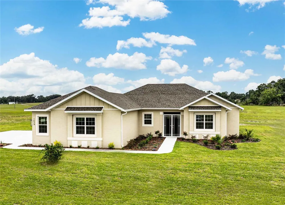 1439 CR 212 Oxford, FL 34484
