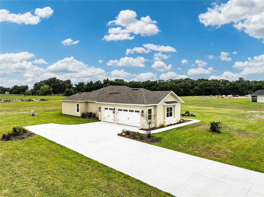 1439 CR 212 Oxford, FL 34484