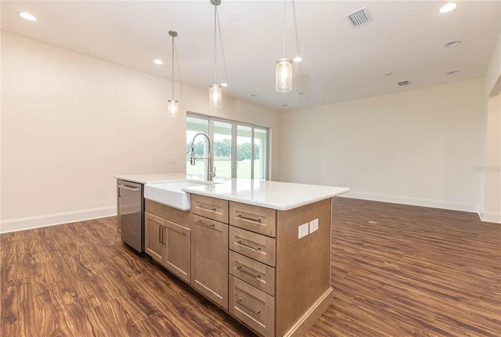 1439 CR 212 Oxford, FL 34484