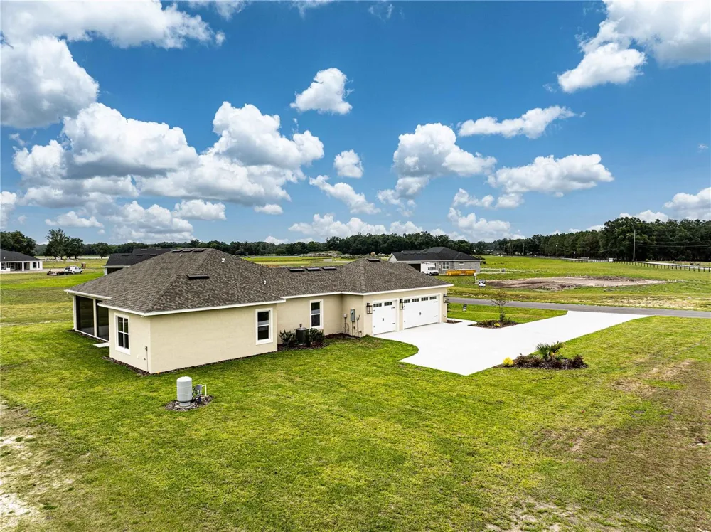 1439 CR 212 Oxford, FL 34484