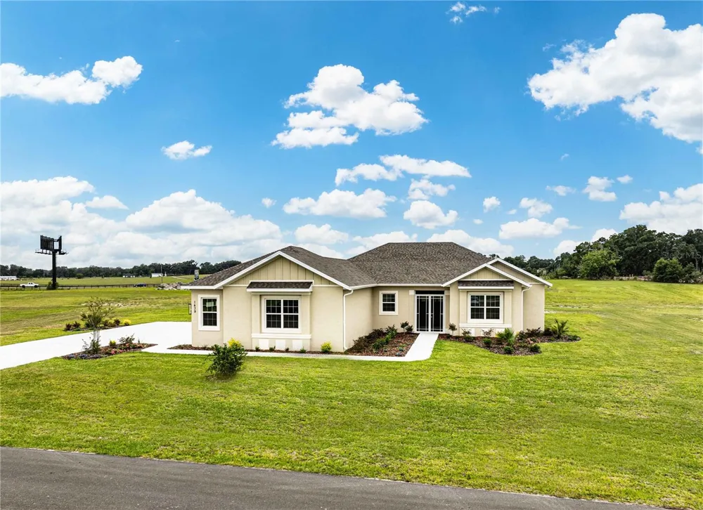 1439 CR 212 Oxford, FL 34484
