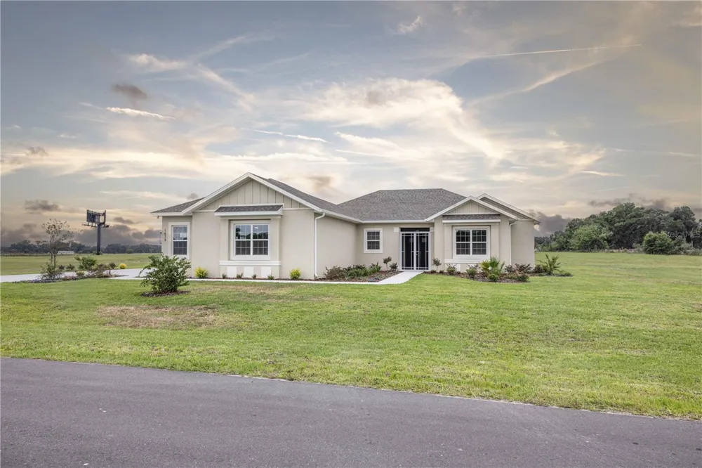 1439 CR 212 Oxford, FL 34484