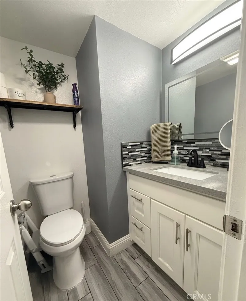 7258 Exeter #6 Paramount, CA 90723