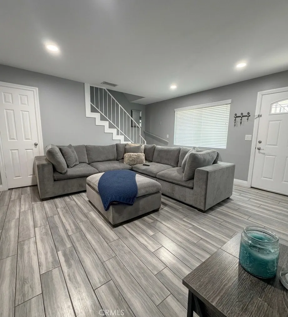 7258 Exeter #6 Paramount, CA 90723