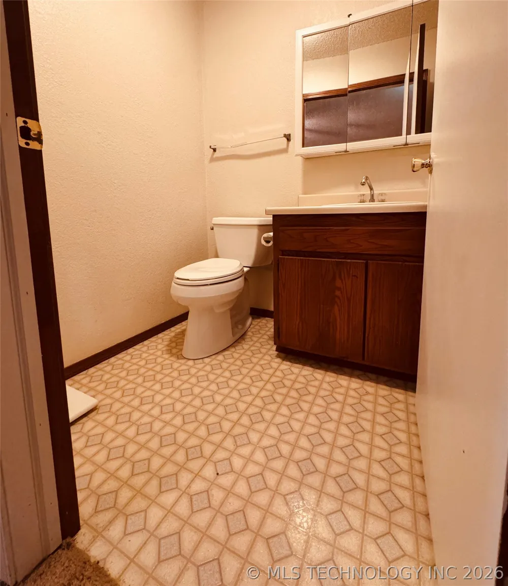 108612 S 4100 ROAD Checotah, OK 74426
