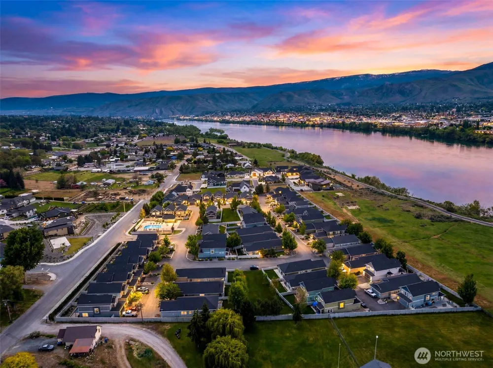 2452 NW Columbia Avenue #44 East Wenatchee, WA 98802