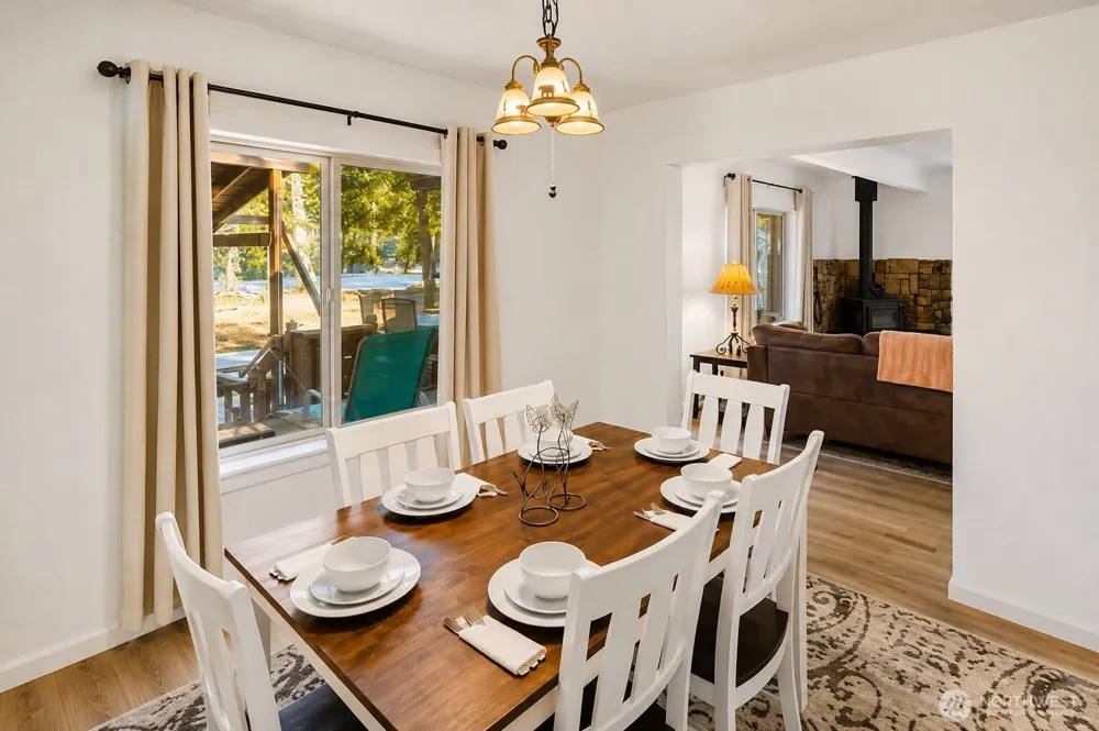 100 Timberline Drive Packwood, WA 98361