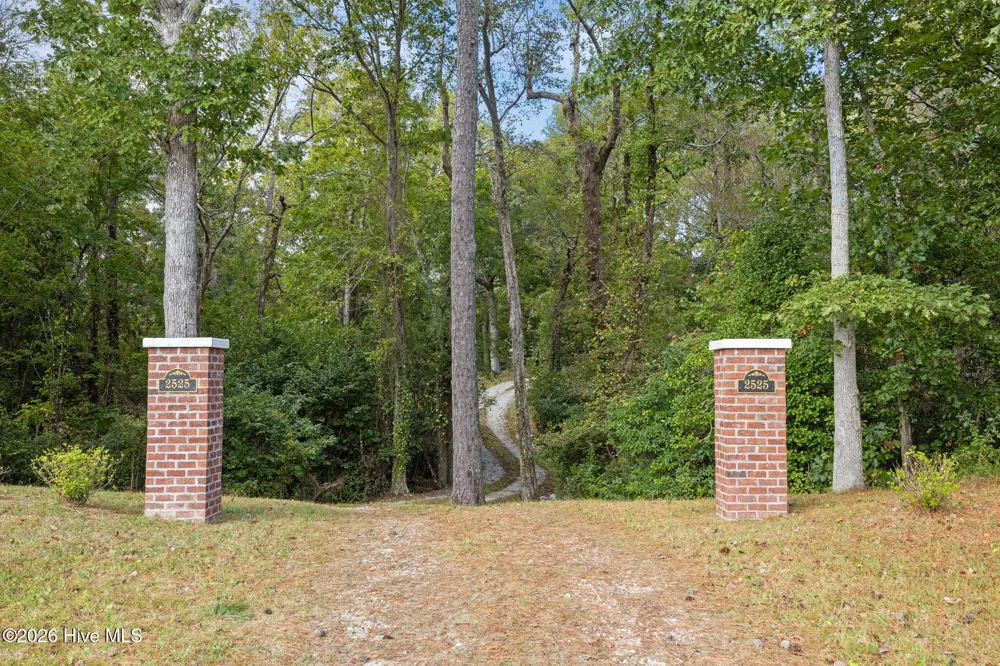 2525 Highway 58 Swansboro, NC 28584