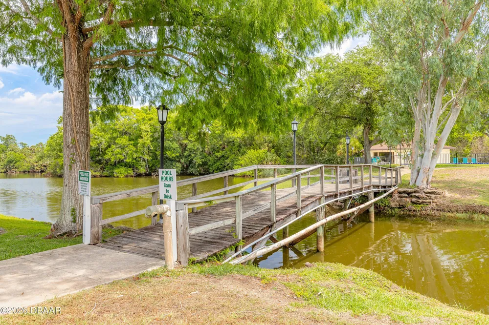 537 Lake Bridge Drive Ormond Beach, FL 32174