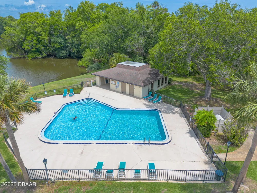 537 Lake Bridge Drive Ormond Beach, FL 32174