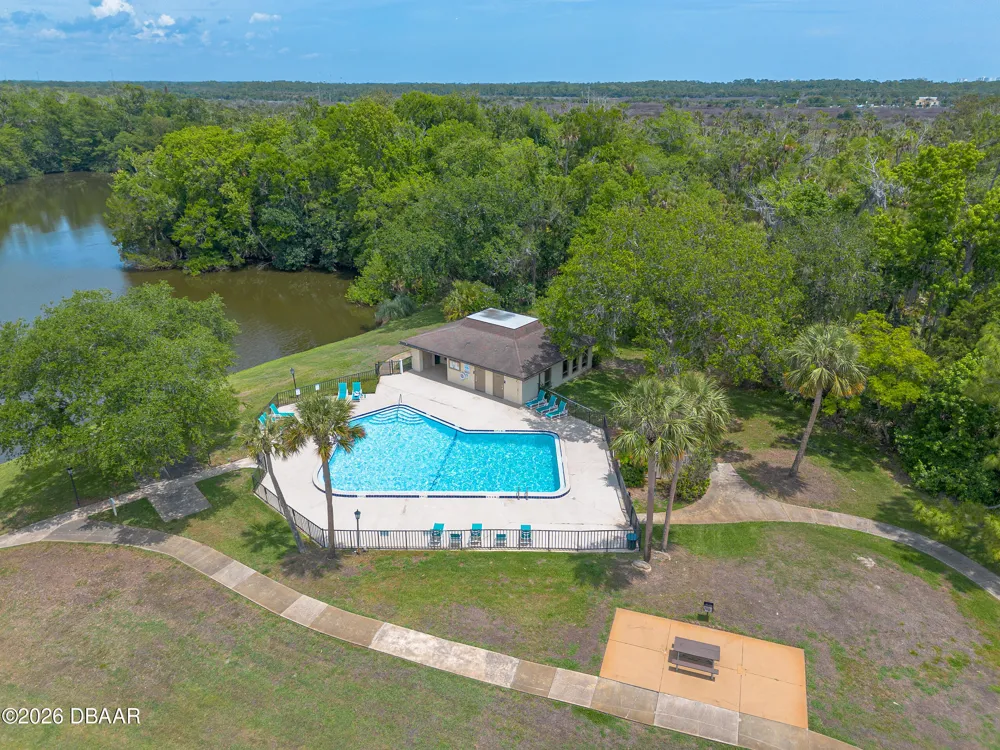 537 Lake Bridge Drive Ormond Beach, FL 32174